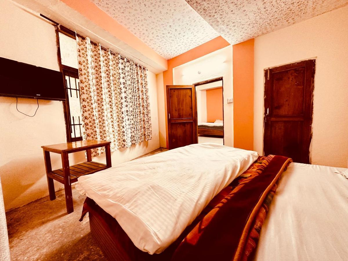 Hotel D Kanchan Manali Exteriér fotografie